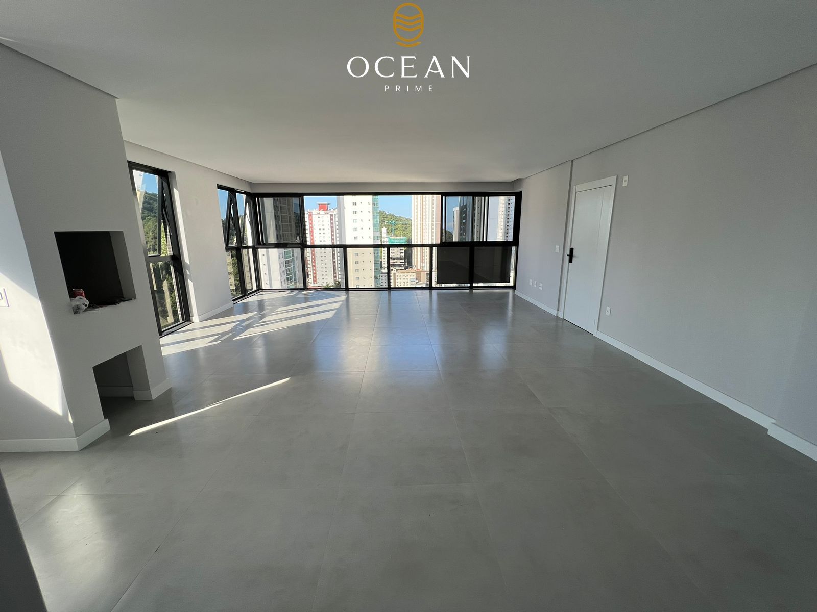 Edifício Costa Esmeralda - Segunda Quadra (Barra Norte) - BC